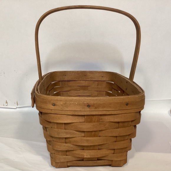 Vintage 80s Longaberger basket - Picture 2 of 10